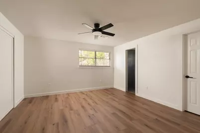 10618 Wickersham Lane, Houston, TX 77042 - Photo 19