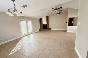 16730 Frigate Dr, Friendswood, TX 77546 - Photo 3