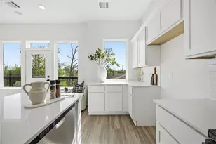 4713 Mallow St, Houston, TX 77033 - Photo 11