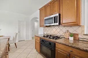 2727 Hidden Landing Dr, Pearland, TX 77584 - Photo 9