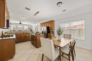 2727 Hidden Landing Dr, Pearland, TX 77584 - Photo 5