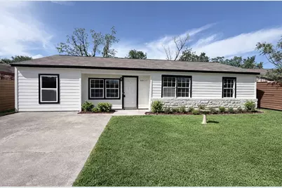 8837 Oak Knoll Lane, Houston, TX 77078 - Photo 1