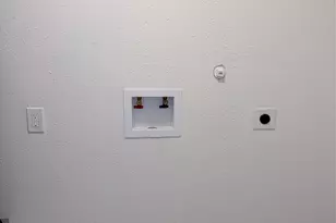 8837 Oak Knoll Ln, Houston, TX 77078 - Photo 23