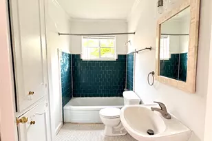 2646 Persa St, Houston, TX 77098 - Photo 9