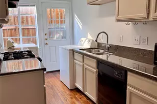 2646 Persa St, Houston, TX 77098 - Photo 11