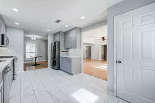 5231 Benning Dr, Houston, TX 77035 - Photo 11