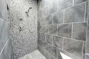 5231 Benning Dr, Houston, TX 77035 - Photo 27
