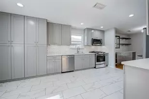 5231 Benning Dr, Houston, TX 77035 - Photo 13