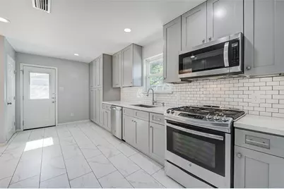 5231 Benning Drive, Houston, TX 77035 - Photo 15