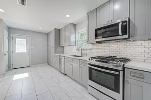 5231 Benning Dr, Houston, TX 77035 - Photo 15