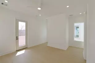 136 E 37th St, Houston, TX 77018 - Photo 25