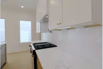 136 E 37th Street, Houston, TX 77018 - Photo 7