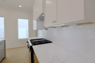 136 E 37th St, Houston, TX 77018 - Photo 7