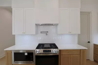 136 E 37th Street, Houston, TX 77018 - Photo 9