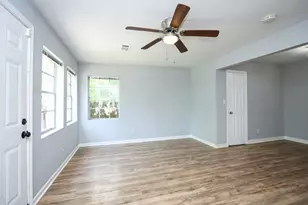 4039 Cornell St, Houston, TX 77022 - Photo 19