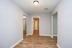 4039 Cornell St, Houston, TX 77022 - Photo 9