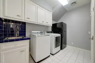4967 Dumfries Dr, Houston, TX 77096 - Photo 19