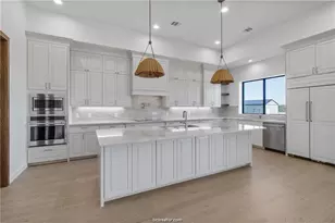 4558 Hicks Ln, Bryan, TX 77845 - Photo 3