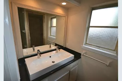 11211 Ash Creek Drive, Houston, TX 77043 - Photo 17