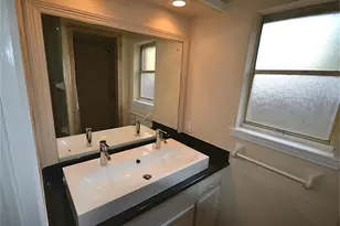 11211 Ash Creek Dr, Houston, TX 77043 - Photo 17