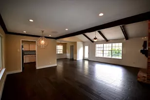 11211 Ash Creek Dr, Houston, TX 77043 - Photo 7