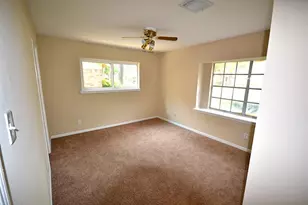 11211 Ash Creek Dr, Houston, TX 77043 - Photo 15