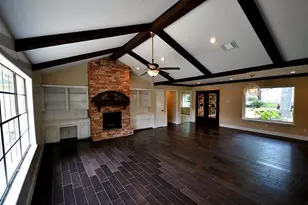 11211 Ash Creek Dr, Houston, TX 77043 - Photo 3