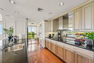 49 Briar Hollow Ln, Houston, TX 77027 - Photo 13