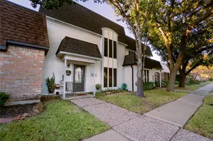 2816 Country Club Dr, Pearland, TX 77581 - Photo 1