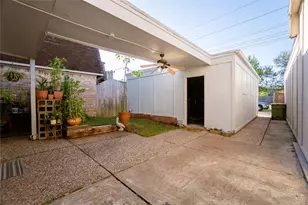 2816 Country Club Dr, Pearland, TX 77581 - Photo 17