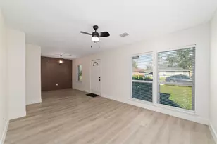 714 E 43rd St, Houston, TX 77022 - Photo 3