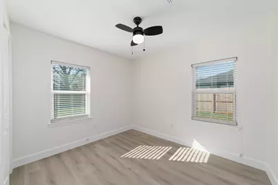 714 E 43rd Street, Houston, TX 77022 - Photo 13