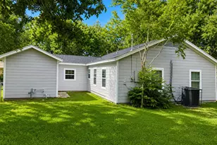 6018 Beldart St, Houston, TX 77033 - Photo 3
