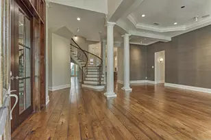 22 E Shore Dr, The Woodlands, TX 77380 - Photo 5
