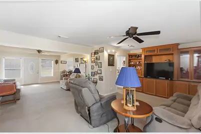 1406 W 6th Street, Freeport, TX 77541 - Photo 7