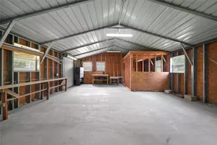 205 Bert St, Angleton, TX 77515 - Photo 27