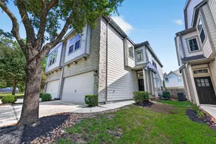 20 Cheswood Manor Court, The Woodlands, TX 77382 - Photo 3