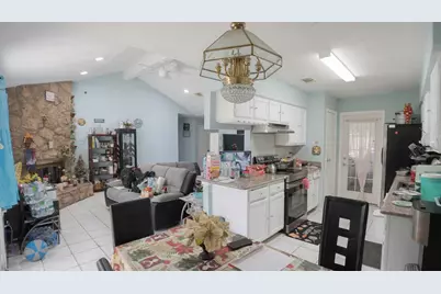 10315 Hollow Canyon Court, Sugar Land, TX 77498 - Photo 5