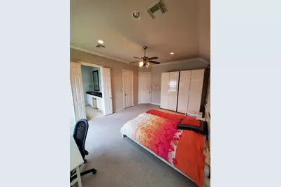 11014 Sherwood Ridge Drive, Houston, TX 77043 - Photo 11