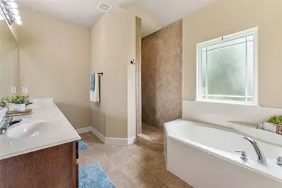 11731 Diamond Court, Mont Belvieu, TX 77535 - Photo 11