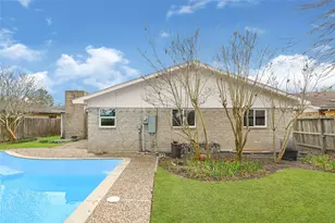 15414 Empanada Dr, Houston, TX 77083 - Photo 11