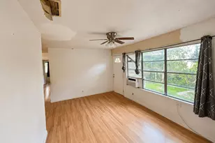 10418 Alta Loma Way, Houston, TX 77075 - Photo 3
