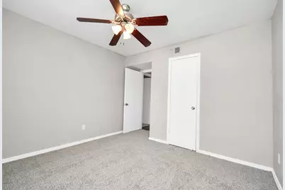 7700 W Airport Boulevard #1303, Houston, TX 77071 - Photo 15