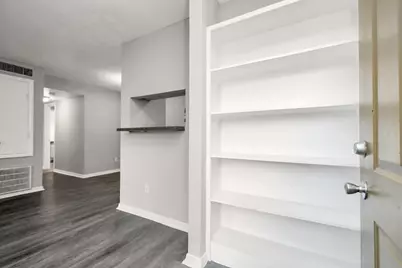 7700 W Airport Boulevard #1303, Houston, TX 77071 - Photo 5