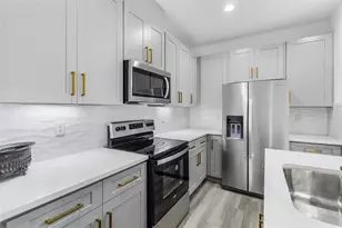 4606 Crown Grove Ln, Houston, TX 77018 - Photo 7