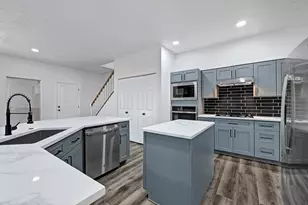 1826 Cheyenne River Cir, Sugar Land, TX 77478 - Photo 9