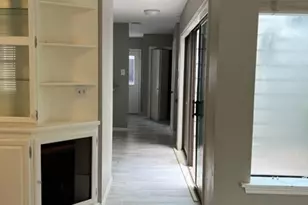 2458 Country Club Dr, Pearland, TX 77581 - Photo 5