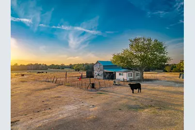 5325 E Blaschke Road, Schulenburg, TX 78956 - Photo 13