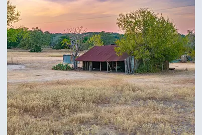 5325 E Blaschke Road, Schulenburg, TX 78956 - Photo 17