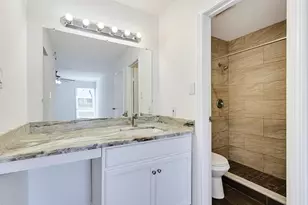 9548 Pagewood Ln, Houston, TX 77063 - Photo 17